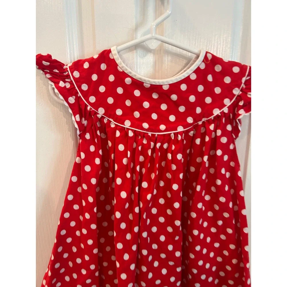 Barefoot charming red